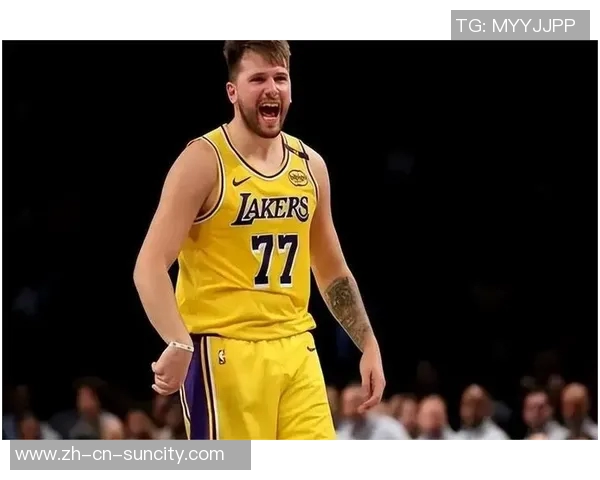 东契奇谈球队默契:全力以赴的拼搏精神让比赛更具乐趣